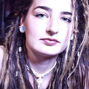 Meet your Posher, Darien